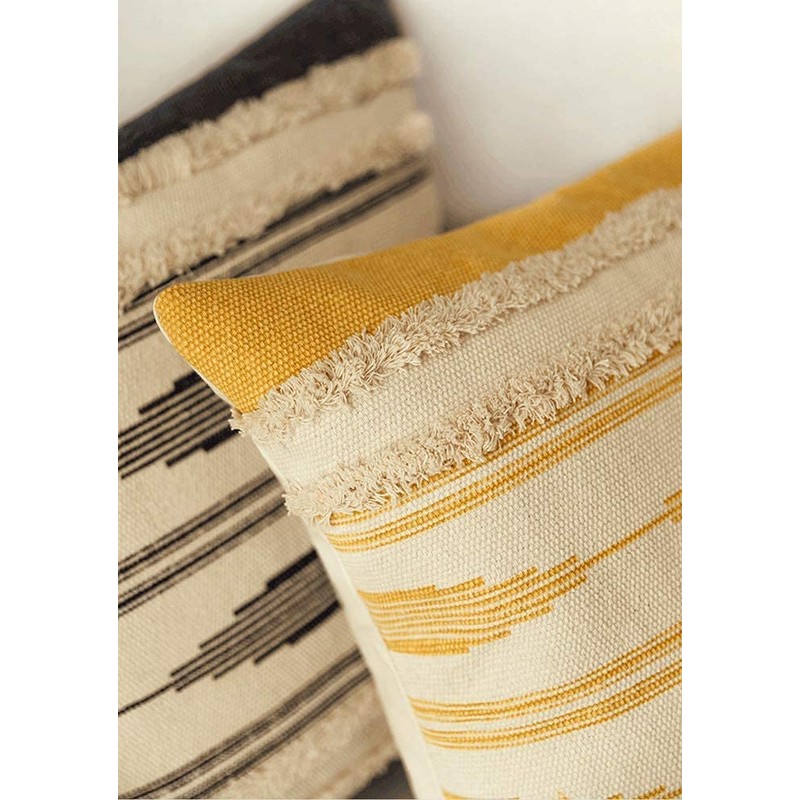 MOCOFO 45x45cm 2 Pieces Decorative Boho Pillowcase Tufted Tassel Pillow