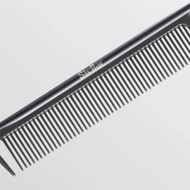 Stellar Carbon Tail Comb