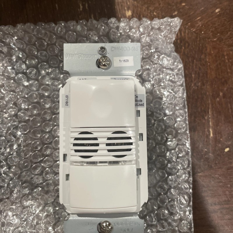 Legrand BRAND NEW LEGRAND WATTSTOPPER DW-100-24-W DUAL TECH WALL SWITCH