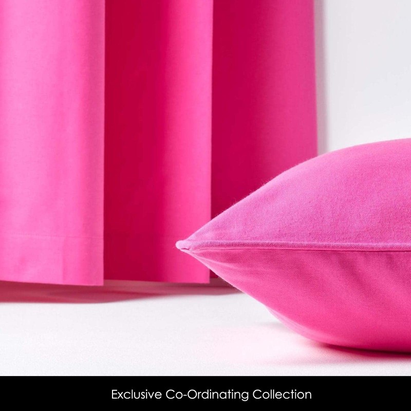 Homescapes - 100% Cotton Plain Cerise Cushion Cover - 45