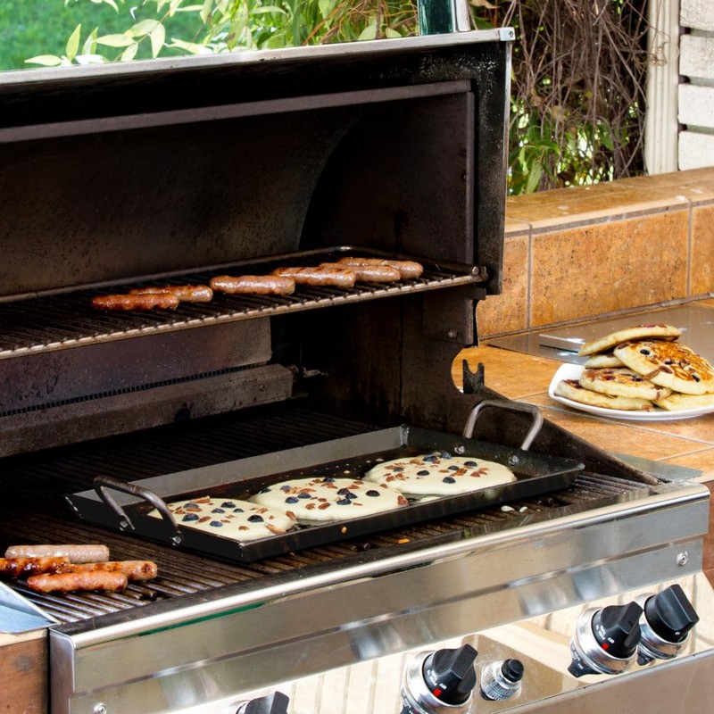 Lodge 18 Inch Pre-Seasoned Carbon Steel Griddle - Unparalleled Heat