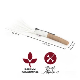 CanadianCat Company Cat Play Roll with Leather Strips Square 5 g Catnip Sustainable and Handmade