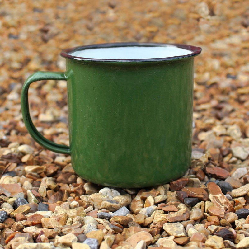 eBuyGB Set of 2 380ml Coloured Enamel Mugs Retro Outdoor