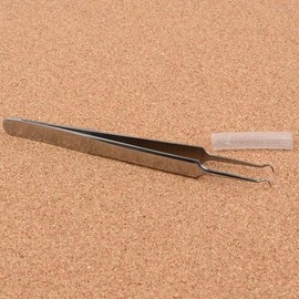 Pimple removal tweezers, nose sebum remover, curved blackhead extractor / 뾰루지제거핀셋 코피지제거기 구부러진 블랙헤드 좁쌀 압출기
