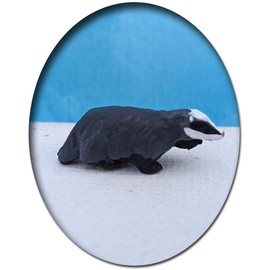 Badger, model railway figure, hand-painted, track 0 (zero), 1:45.