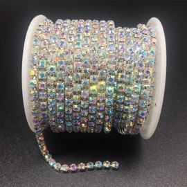 Dowarm 1 rollo de cadena de diamantes de imitación de 10 yardas, cadena de cierre de diamantes de imitación de vidrio, ribete de cadena de vidrio de Rhinstone, rollo de cadena de copa de garra de vidrio (Crystal AB, SS6 2 mm)