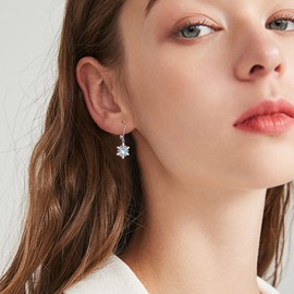 Snowflake Earrings Women's 925 Sterling Silver Moonstone Snowflake Christmas Stud Earrings Hypoallergenic Rainbow Snowflake Jewellery Gifts for Girls Women Children, Silver, Moonstone