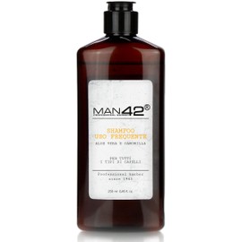 Man 42 Häufige Anwendung Shampoo für alle Haartypen mit Aloe Vera und Kamille 250 ml