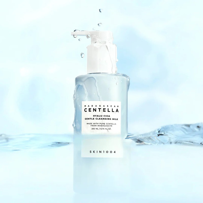 SKIN1004 Madagascar Centella Hyalu-Cica Gentle Cleansing Milk 200ml