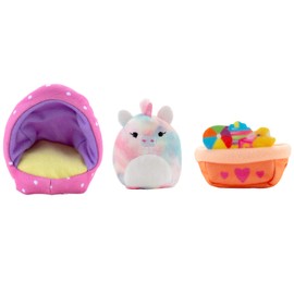 Squishville by Squishmallows SQM0061 Room Set, Playroom, Mini-Squishmallow and 2 Plush Accessories, Marshmallow-Soft Animals, Toys