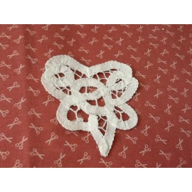 Handmade 12 Pieces 2” Vintage Style White Battenburg Heart Doily 100%  Cotton – New  SM14