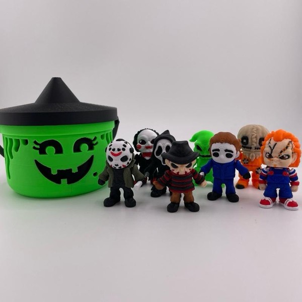 Halloween 3D Boo Buckets with Horror Minis:_Witch‚Äôs Bucket with 8
