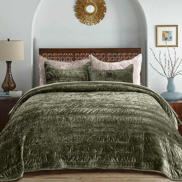 EVERGRACE Luxury Ruched Velvet Quilt King Size, Ultra Soft Bedspread
