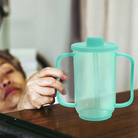 Ipetboom Pack of 2 Sippy Cups for Adults, 2 Handles, Leak-Proof Plastic Drinking Cup for Liquids, with Lid and Straw for Elderly Disabled People