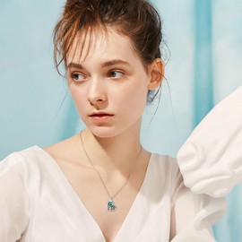 UCADRIT Bearded Dragon Gifts Lizard Necklace Sterling Silver Bearded Dragon Pendant Necklace Lizard Jewelry Gifts for Women