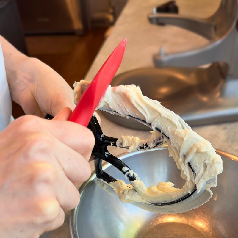 Silicone Spatula ONE Mixer Beater Scraper and Spatula, Black