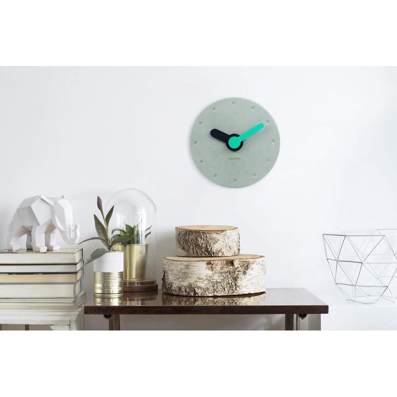 ONZENO Design Wall Clock 'The Frisky' without Ticking Noises