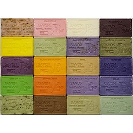 8 soaps from the Lavanderaie de Haute Provence Savon de Marseille in decorative gift box from Provence composition depending on stock availability