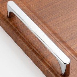 BEROSSA 10 Pack 5 Inch Polished Chrome Drawer Pulls Chrome Cabinet Handles Chrome Hardware for Kitchen Cabinets 3126 Drawers Bedroom Dresser Bathroom Vanity Cupboard