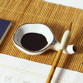 Multifunctional Inkwell Dish Porcelain Handmade Ink Well Inkstone with Brush Holder for Chinese Japanese Calligraphy Painting Practice