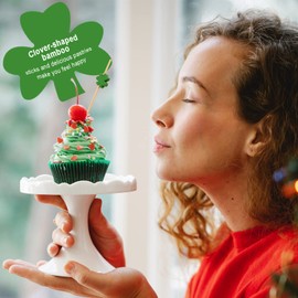 AWCIGG® Pack of 100 Cocktail Sticks Clover Leaf Wooden Cocktail Toothpicks Patrick's Day Party Picks Sticks for St. Patrick's Day Wedding Birthday Party Decoration