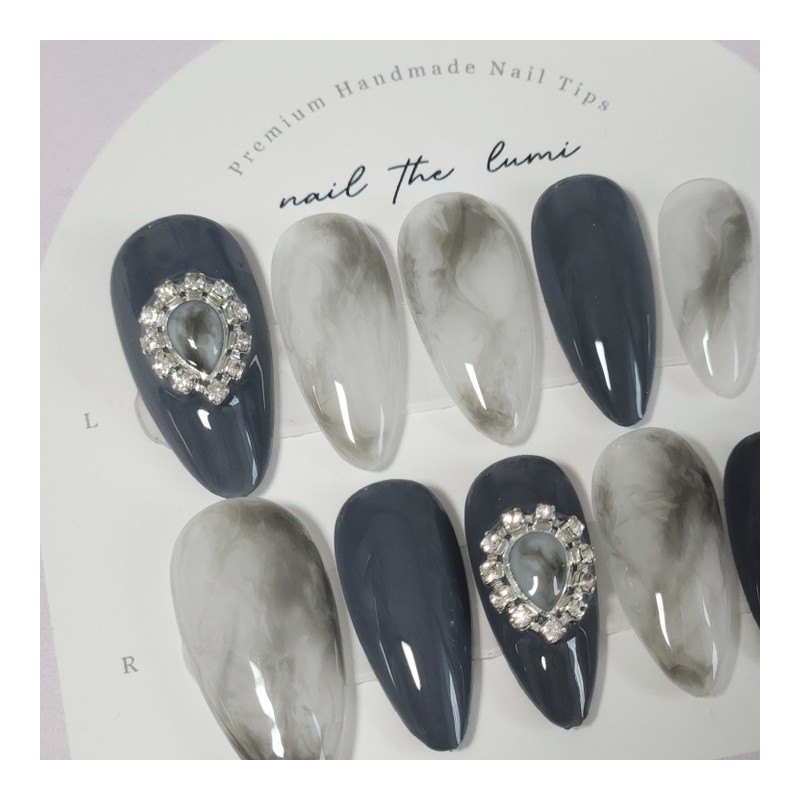 Lunar Frame Handmade Nail Tips - Short Oval / Lunar