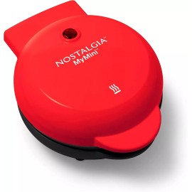 NOSTALGIA - MyMini 5'' Non Stick Heart Red Mini Waffle Maker