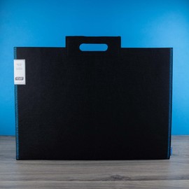 ITOYA Midtown Large Format Artwork Carrier Bag, 17x23, Black/Blue