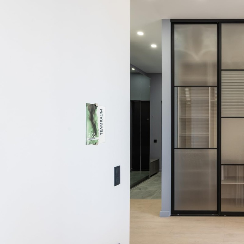 Logistic Sign System Glass Door Sign, Vitrum K2, Clamp Holder