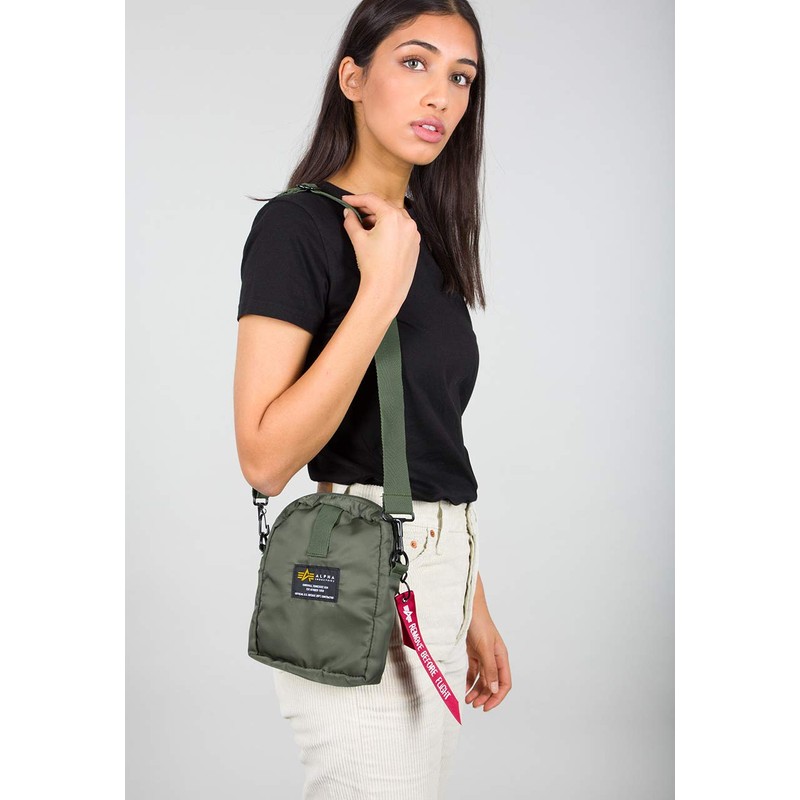 ALPHA INDUSTRIES Crew Carry Bag, Sage-green