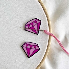 Diamond Shaped Needle Minders Magnetic Pack of 2 Needle Holders for Cross Stitch Embroidery Needlework