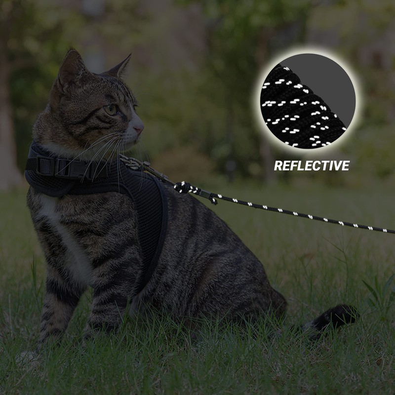 PETPMEEE Cat Leash - 15 ft / 30 ft Reflective