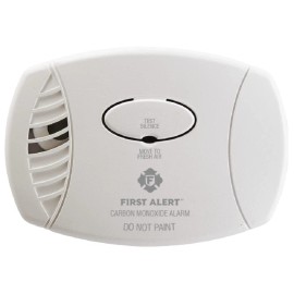 First Alert 1039734 Fat Plug-in Carbon Monoxide Alarm with Battery Backup, 8.50"