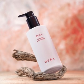 Hera Zeil Blooming Perfumed Body Lotion 230ml / 헤라 지일 블루밍 퍼퓸드 바디 로션 230ml