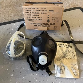 Vintage Israeli Civilian Model 4 Gas Mask Med.With Filter In Original Packaging.