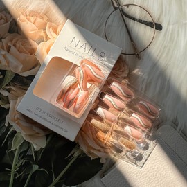 Valentine's Day Heart Press on Nails Coffin Shape Fake Nails White Wave Heart Design False Nails with Gold Glitter Medium Length Full Cover Artificial Nails Glossy Acrylic Stick on Nails for Women