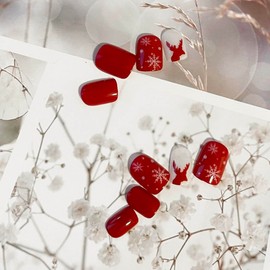 Resweky Pack of 24 Christmas French Short Oval Fake Nails Red Snowflake False Nails Print on Nails Full Cover Fake Nail for Women and Girls