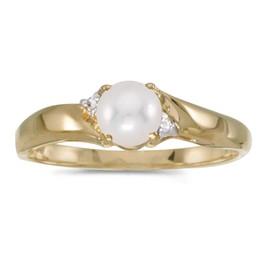 10k Yellow Gold Freshwater Cultured Pearl And Diamond Ring (Size 8)