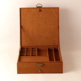 GYJOYERO Women Jewelry Box Lockable 3 Layers Large Jewelry Organizer Storage Case for Earrings Necklaces Rings Bracelets,Green Display Jewel Holder (Caramel)