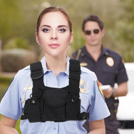 Walkie Talkie Chest Bag, Nylon Radios Shoulder Bag Security Equipment Radio Chest Rig Hiphop Bag Vest Zip Pocket Adjustable for Radio Rescue Essentials Hiking