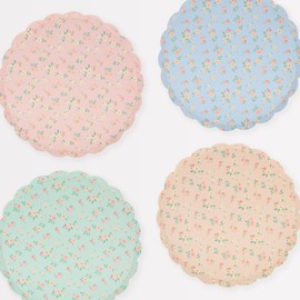 Meri Meri - Platos de papel florales (paquete de 8), platos desechables florales para fiestas, borde festoneado, 2 tamaños (comedor y lateral)