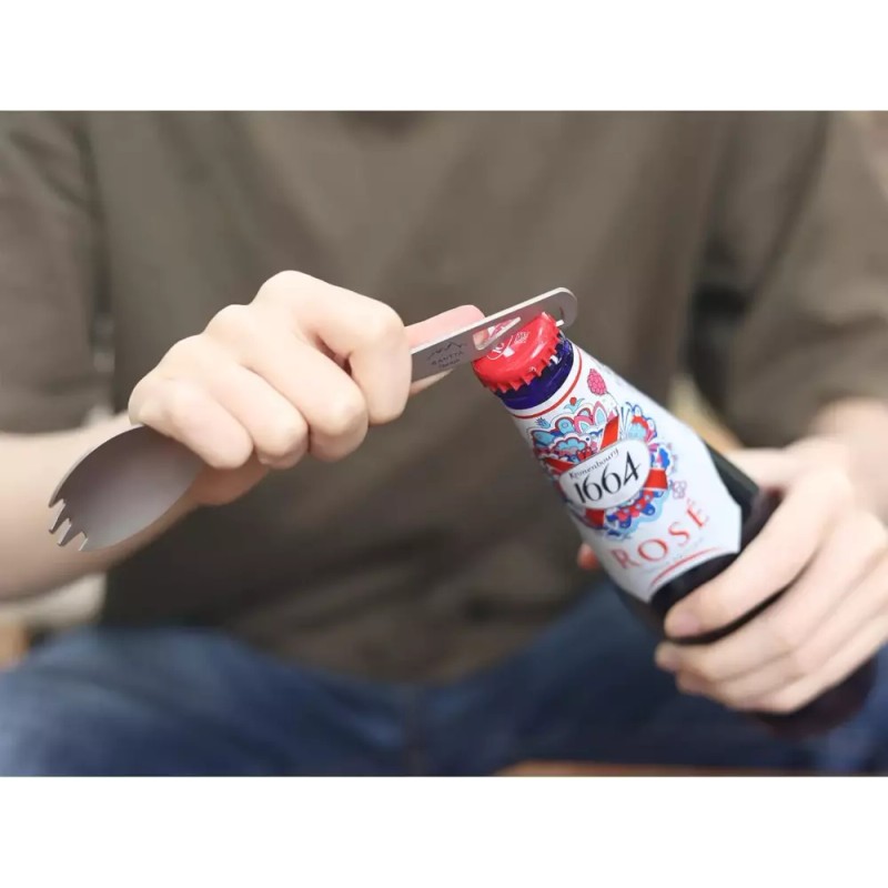Santa 등산 및 여행을 위한 산타 티타늄 3-in-1 캠핑 포크