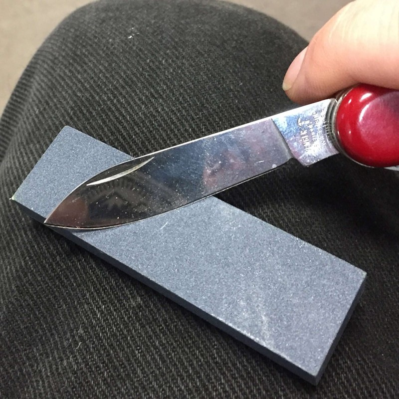 ALI INDUSTRIES 6050 Pocket Sharpening Stone, 3-Inch x 7/8-Inch, 3