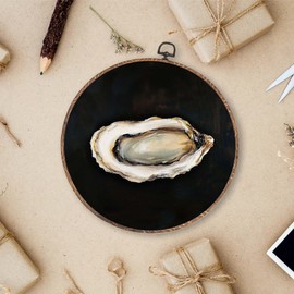 Lengues Vintage Oyster Coastal Round Wall Art - Beach Coastal Kitchen Round Wall Decor, Farmhouse Decor Canvas Framed Art Prints, Cottagecore Oyster Print Hanging Frame for Room Kitchen 10x10 Inch