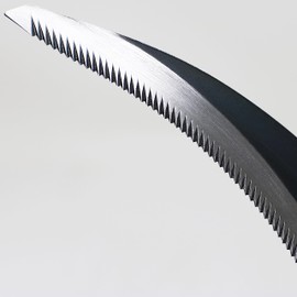 KAKURI Japanese Sickle Garden Tool 6.7" [Serrated Blade (Coarse Teeth)] Made in Japan, Garden Sickle for Harvesting and Weeding, Razor Sharp Japanese Carbon Steel Blade