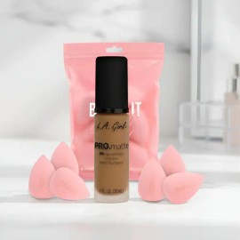 Kit Pro Glam: Base Maquillaje Pro Matte Tono 81 Caramel + Set 6 Esponjas Blend It Girl Rosa Mediana