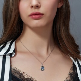 CUPENDA Vintage Locket Necklace for Women Sterling Silver Forget Me Not Flower Locket Necklace That Holds Pictures Mothers Day Jewelry Gifts for Women Mom