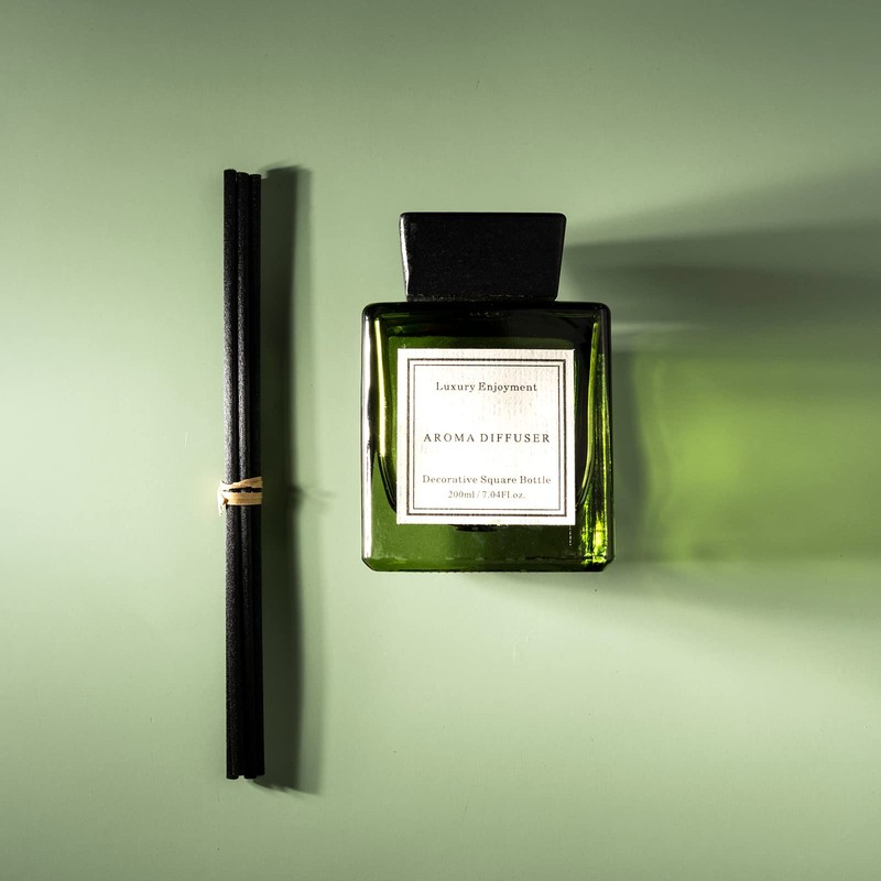 Oud & Bergamot Reed Diffuser Long-Lasting Fragrance Air Freshener Diffuser