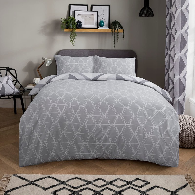 Sleepdown Large Diamond Geometric Grey Reversible Duvet Cover Quilt and