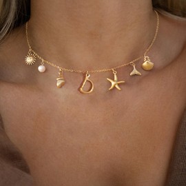 Ewrkbr Charm Initial Necklace for Women, 14K Gold Plated Summer Seashell Letter Necklace Boho Beach Starfish Initial Choker Necklace Chunky Gold Sun Letter Necklace Beach Gold Jewelry for Women